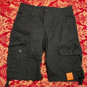 Boys Urban Pipeline size 10 Black Cargo Shorts.